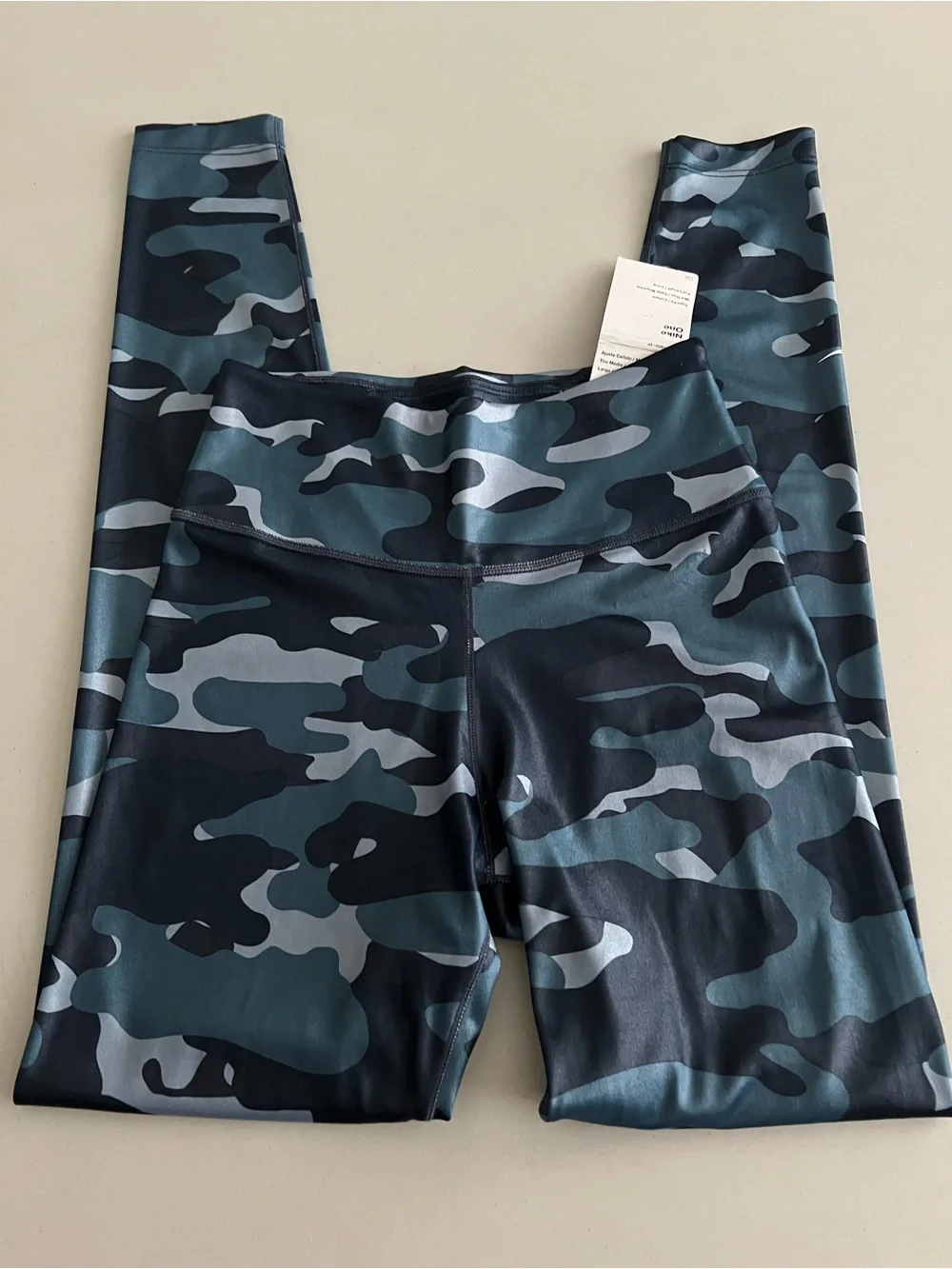 NWT Nike One Women’s Mid-Rise Blue Camo Leggings Size XS
